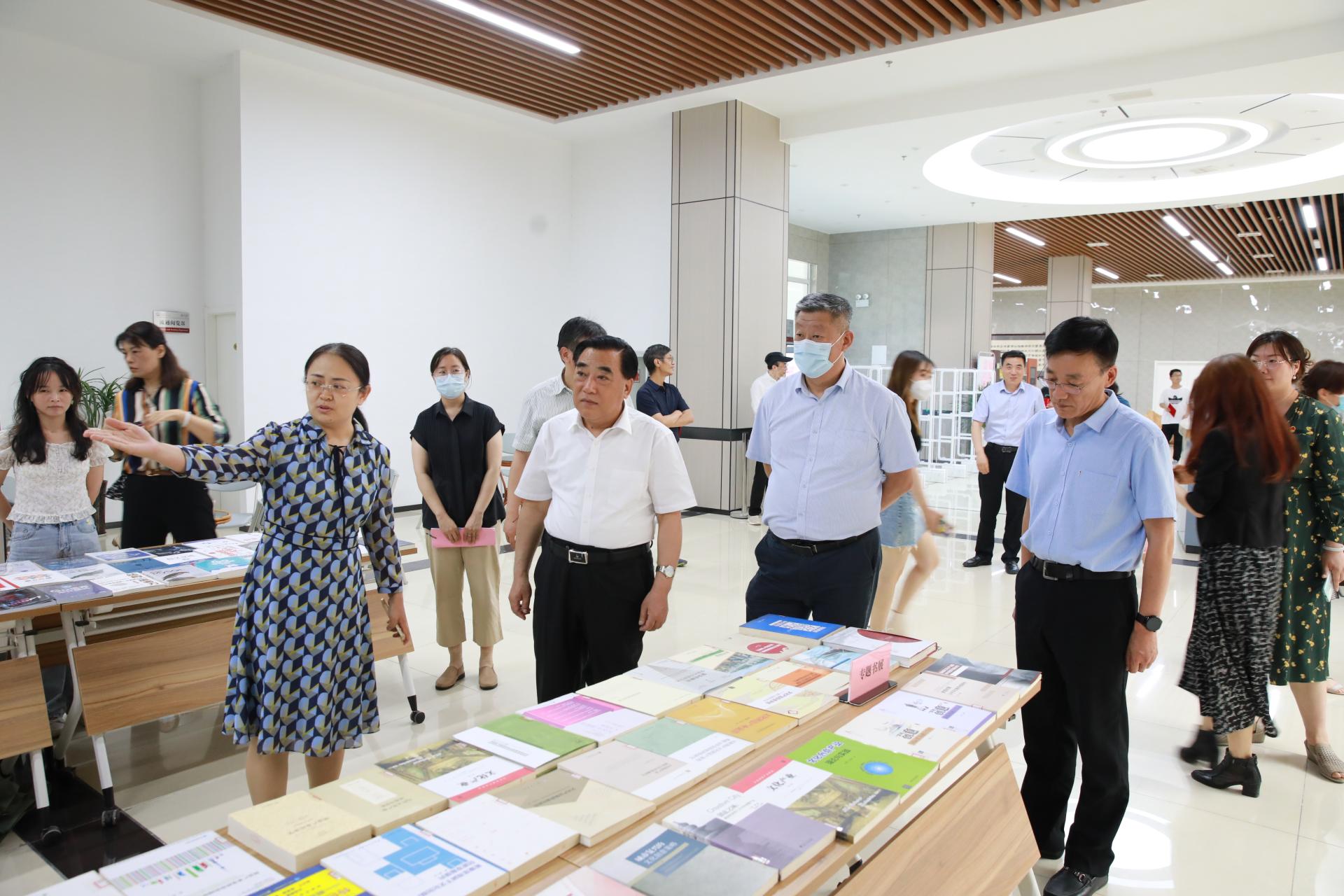 长清区图书馆最新项目，打造现代化阅读空间